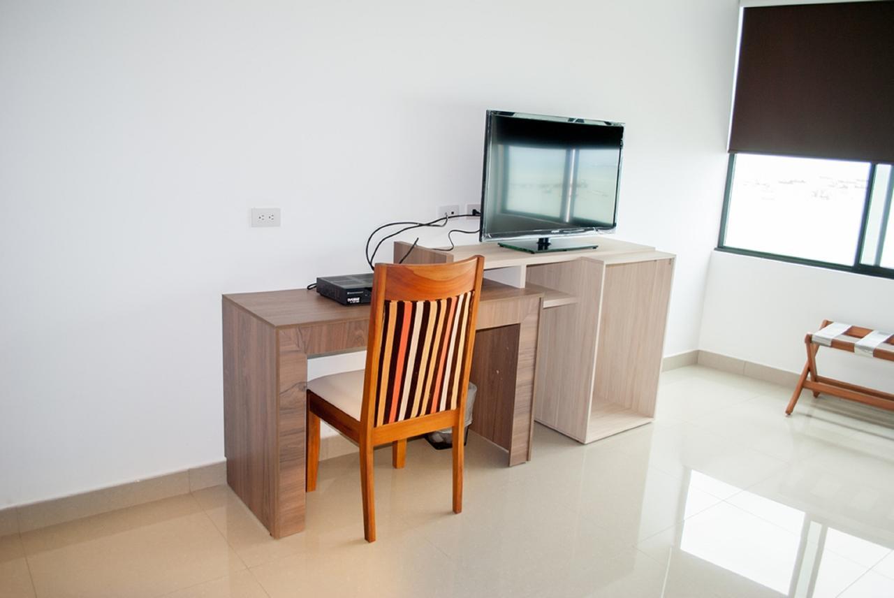 Hotel - Centro Comercial Punta Del Mar Salinas (Santa Elena) Habitación foto