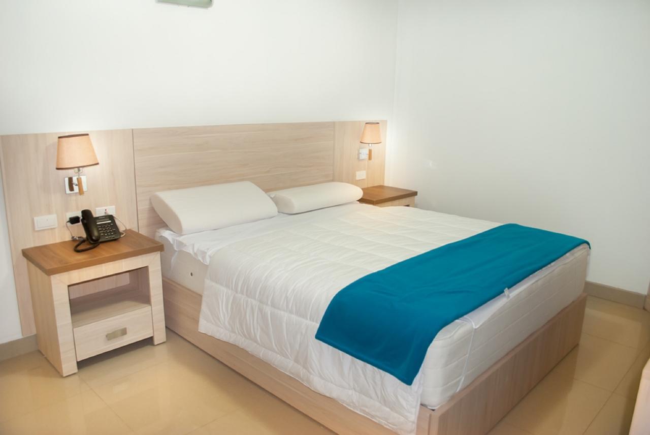 Hotel - Centro Comercial Punta Del Mar Salinas (Santa Elena) Habitación foto