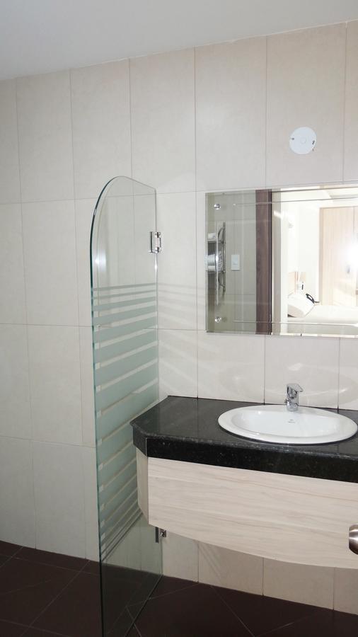 Hotel - Centro Comercial Punta Del Mar Salinas (Santa Elena) Habitación foto