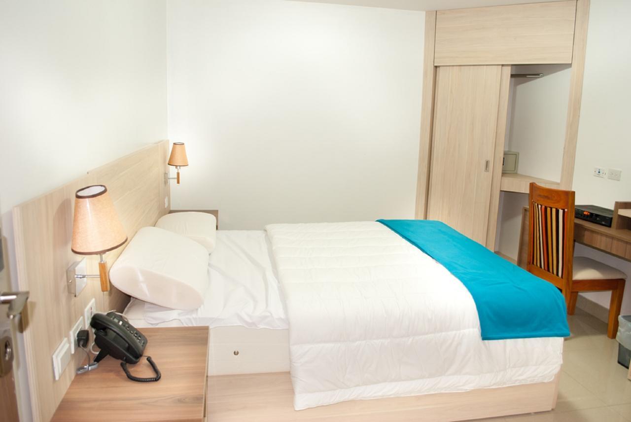 Hotel - Centro Comercial Punta Del Mar Salinas (Santa Elena) Habitación foto